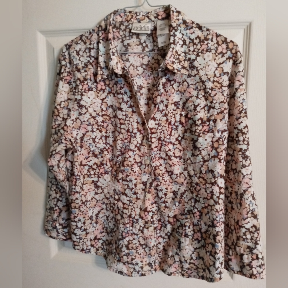 Villager Sport by Liz Claiborne Floral Button Top Size Large Petite.